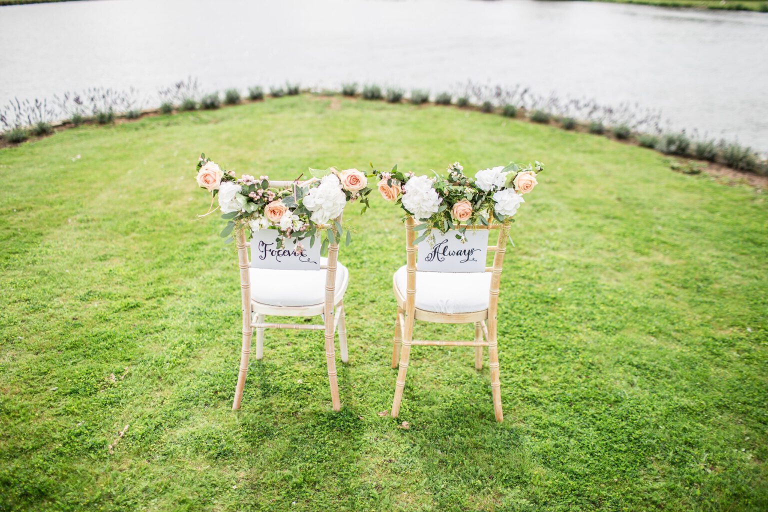 Robił sesję zdjęciową we własnym ogrodzie. Dostał grzywnę i 6 miesięcy za kratkami fot. Jeremy Wong Weddings/ Unsplash