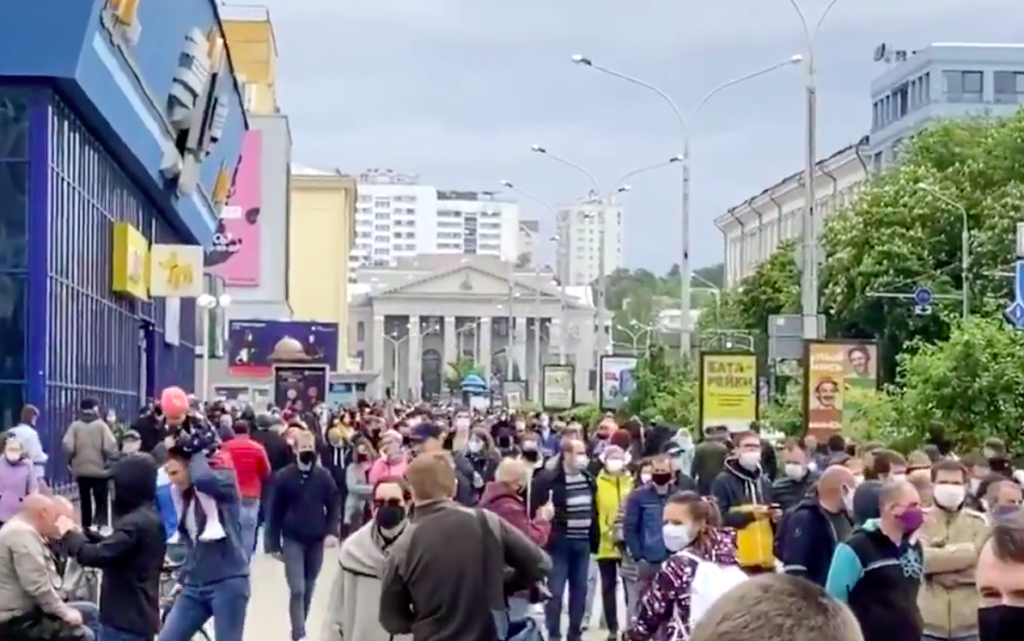 Białoruś: Protesty po areszcie czołowego opozycjonisty Białoruś protestuje przeciwko władzy
