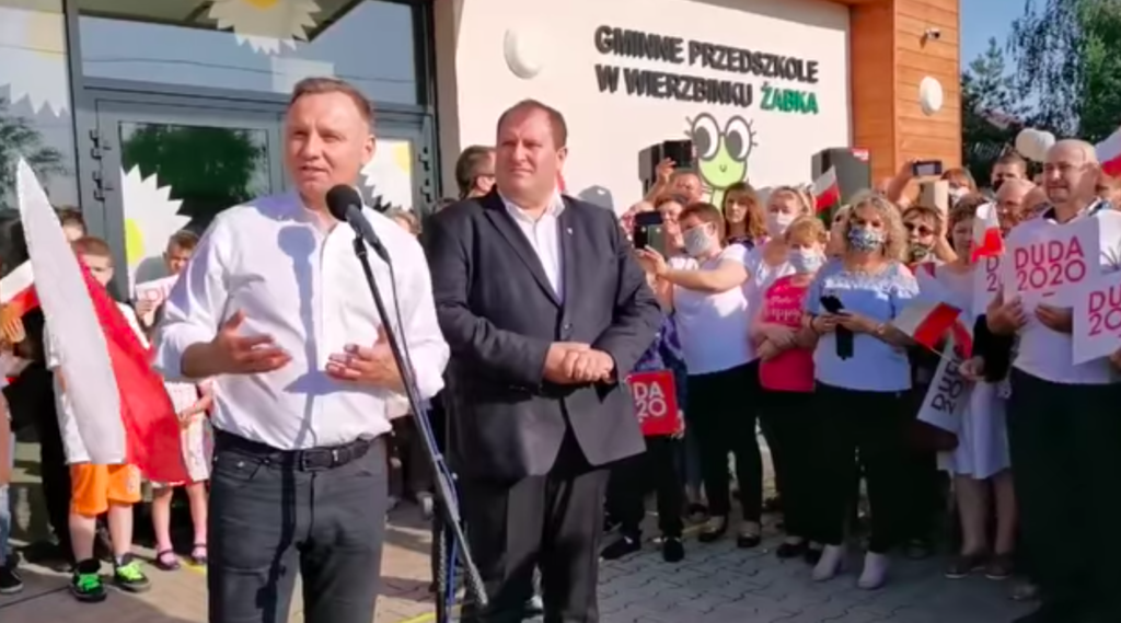 Duda i plany na drugą kadencję: 2 tys. euro dla każdego Duda chce "gonić" Zachód.