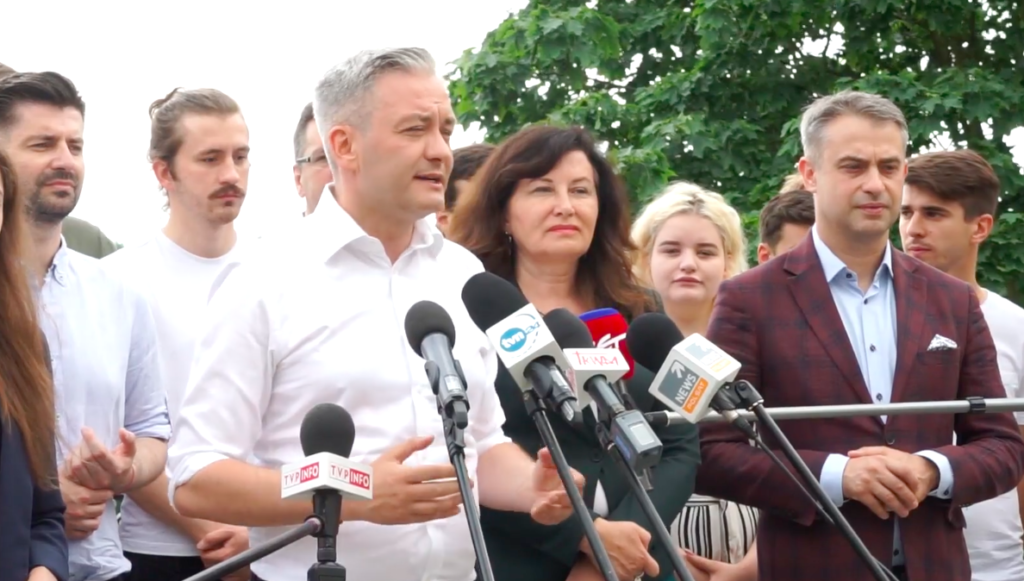 Wiosna i SLD łączą się w jedną partię. Konwencja na jesieni Wiosna i SLD łączą się w jedną partię.