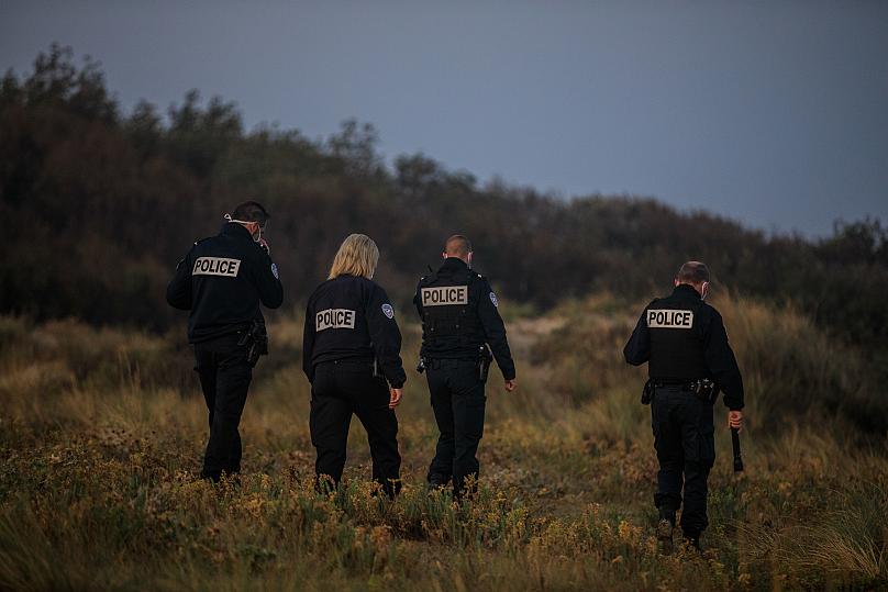 Francuski patrol policyjny Plaża Gravelines w pobliżu Dunkierki. SAMEER AL-DOUMY / AFP
