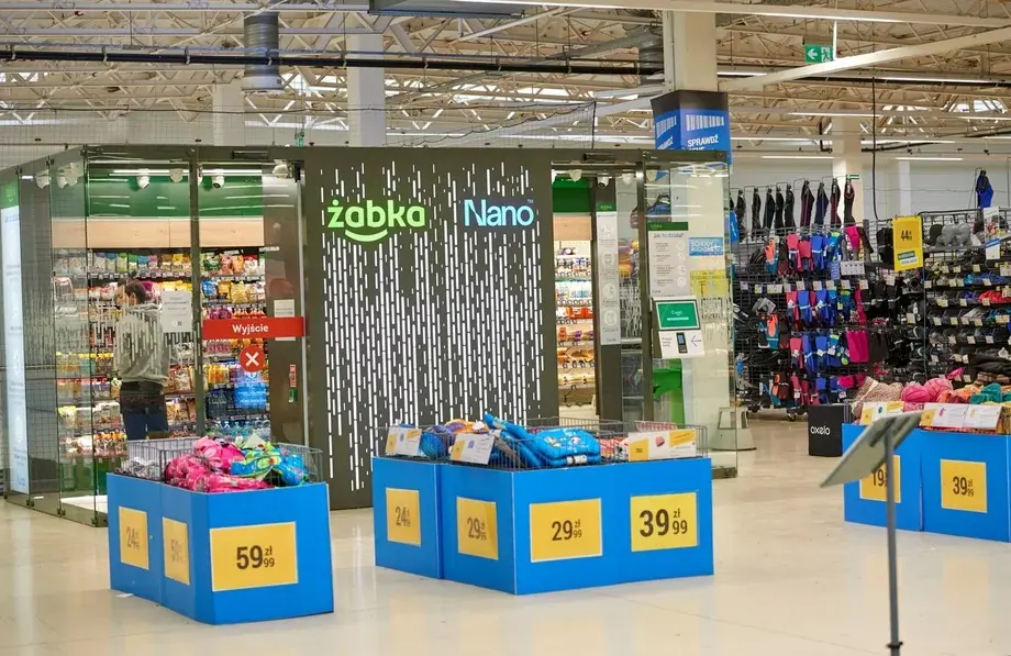 Żabka Nano czyli bezobsługowy sklep... w innym sklepie! 2 Żabka Nano