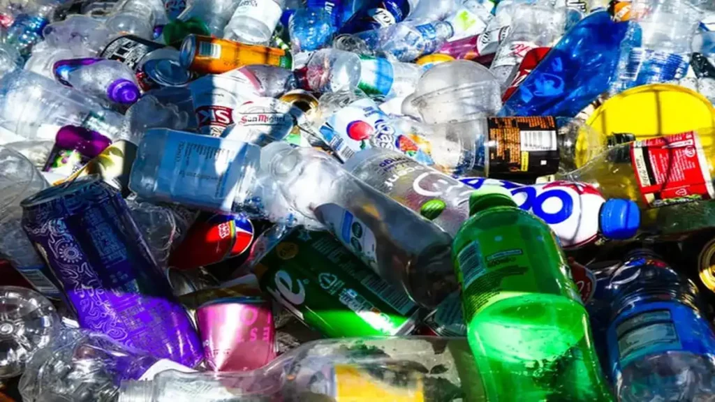 Francja zakazuje pakowania warzyw i owoców w plastik francja eliminuje plastik min